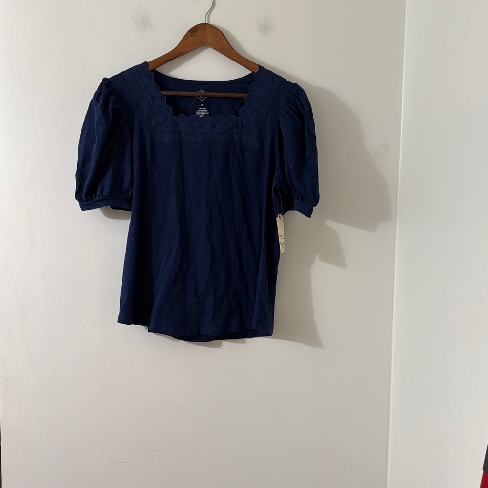 St John’s Bay Short Sleeve Puffy Sleeve Lace Neck Blouse American Navy Size M